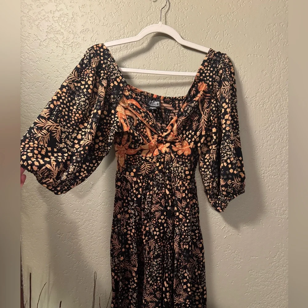 NWOT Angie Boho Floral Puff Sleeve Maxi Dress - Size M